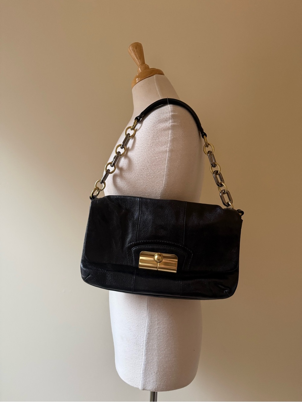 Coach Kristin Leather Flap Shoulder Bag Black Leather Gold Hardware 2010 Y2K